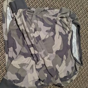Camo crop top